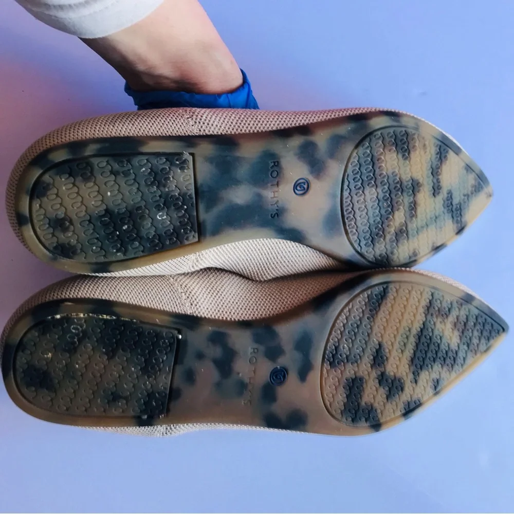 Rothy’s‎ Beige Women's Flats with Blue Accent